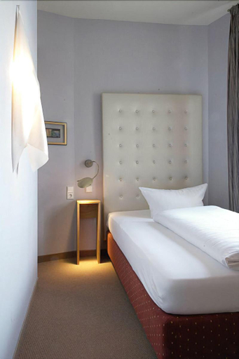 Bedroom 2, DORMERO Hotel Kehl, Ortenaukreis