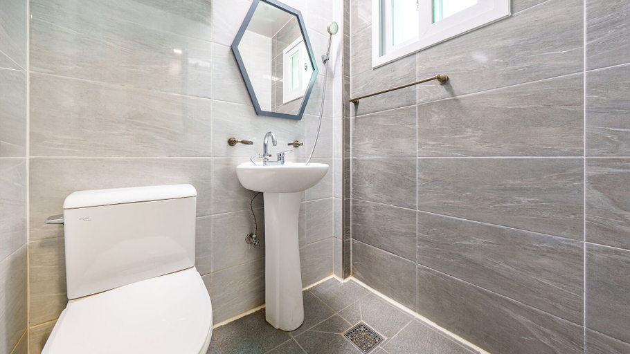 Bathroom 4, Hongcheon Pension 150, Hongcheon