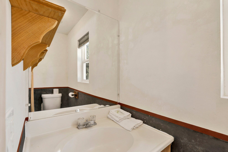 Bathroom 3, ONE Hundred Pines Ranch #2005, San Bernardino