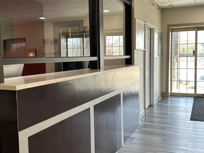 Public Area 2, HomeTowne Studios by Red Roof Richmond, VA - W Broad St, Henrico