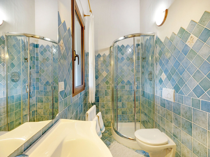 Bathroom 2, Belvilla by OYO Luxurious Villa With Private Pool, Olbia-Tempio