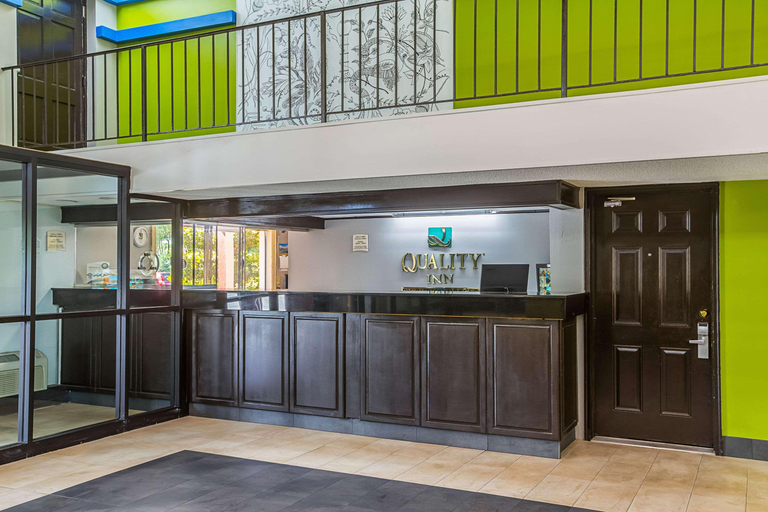 Public Area 2, Quality Inn Northeast, DeKalb