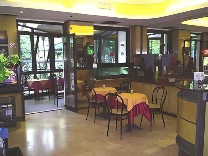 Food & Drinks 5, Adler, Milano