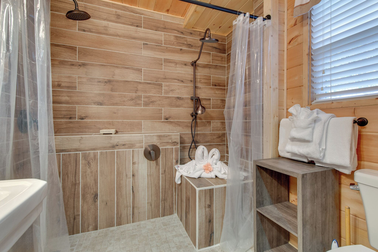 Bathroom, A Garden Blessing by Jackson Mountain Rentals, Sevier
