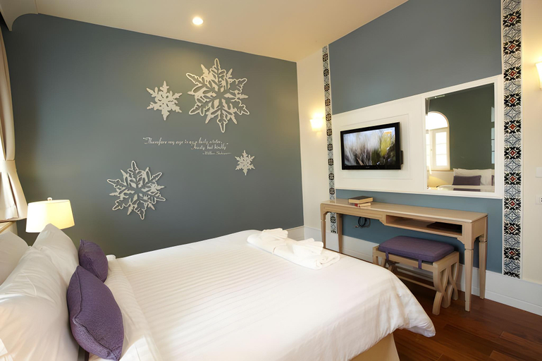 Bedroom 24