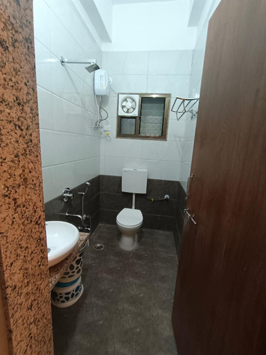 Bathroom 4, The Vijayam Resort, Rajsamand