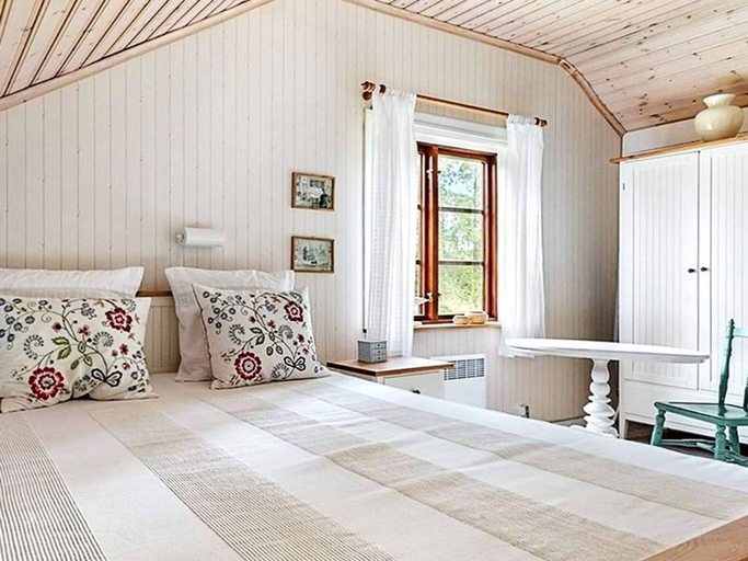 Bedroom 5, 4 Star Holiday Home in Skillingaryd, Vaggeryd