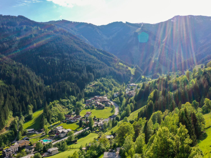 Others 5, der Sonnberg Alpinlodges - Apartments mit Seeblick, privater Sauna und Self Check-In, Zell am See