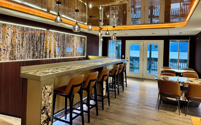 Food & Drinks 5, Lake View Suites, Gallatin