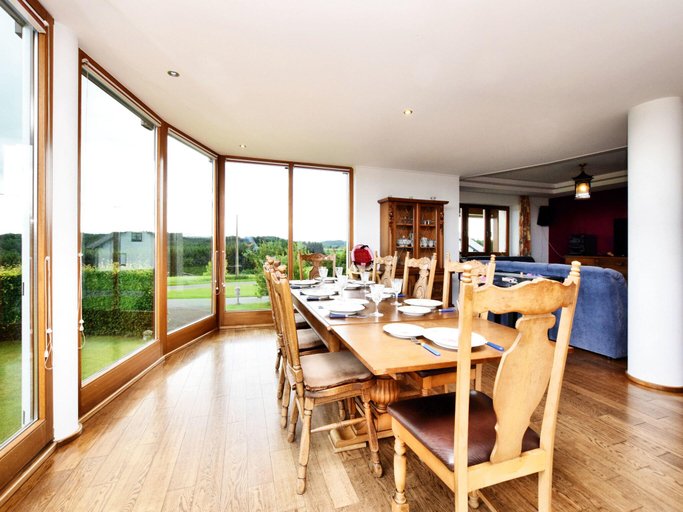 Food & Drinks, Holiday Home in Schznberg with Jacuzzi, Liège