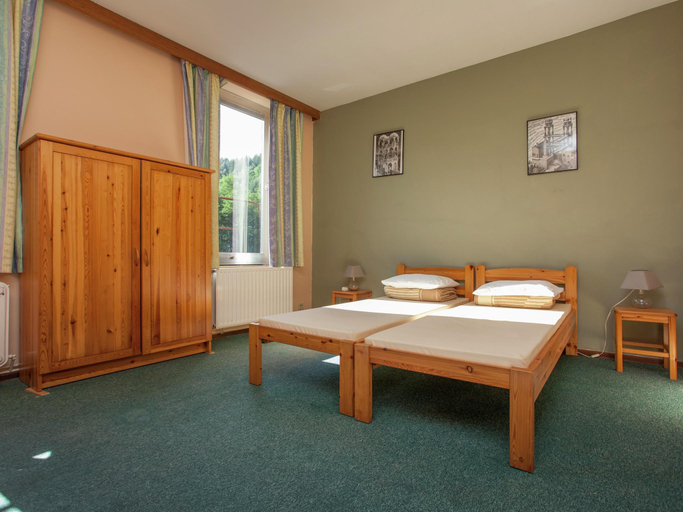 Bedroom 2, Spacious holiday home with roofed terrace, Liège