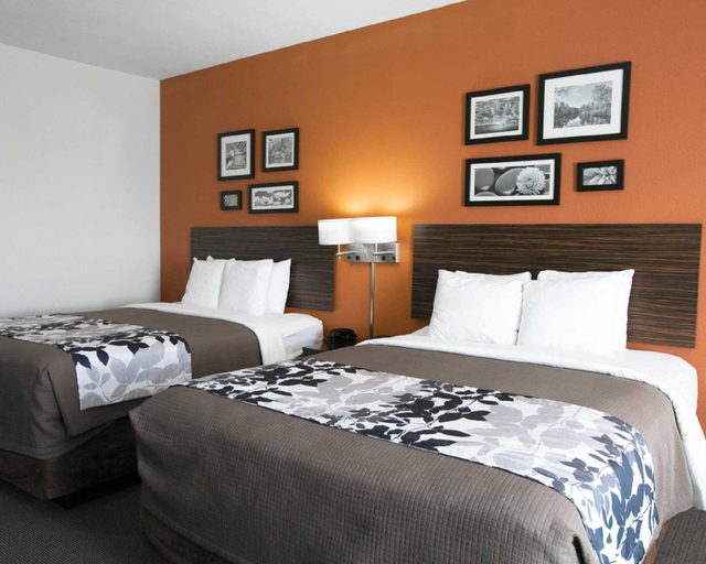 Bedroom 3, Rest Well Inn & Suites Houston I-45 North, Houston