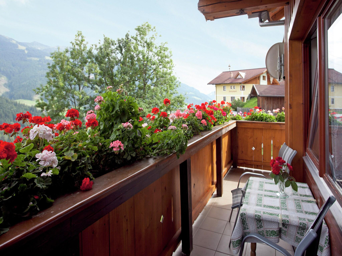 Others 5, Apartment in Wagrain near Ski Slopes, Sankt Johann im Pongau