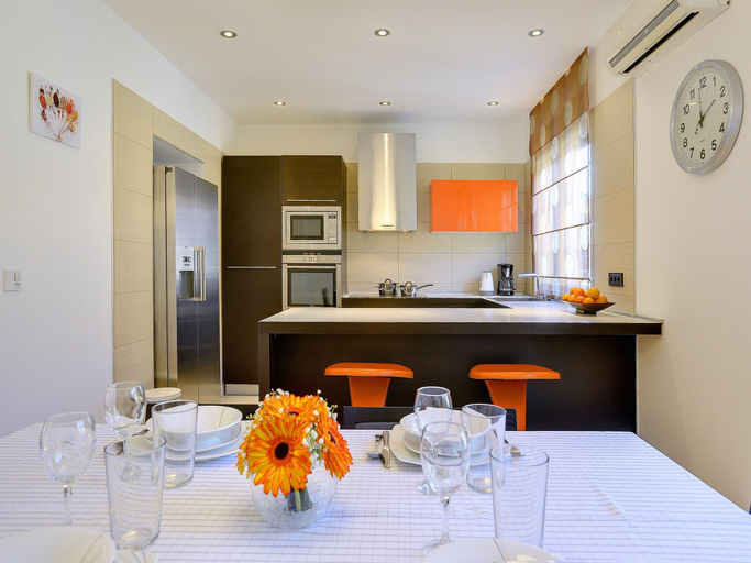 Others 5, Villa in Pula with Private Pool  BBQ, Pula