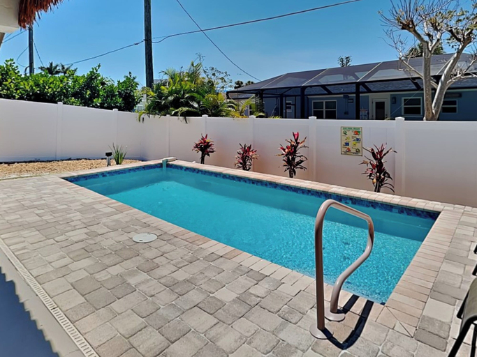 Sport & Beauty 1, 325 Mango by Distinctive Beach Rentals, Lee