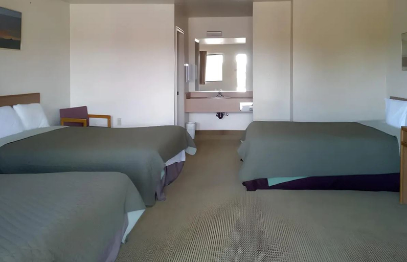 Bedroom 3, Rodeway Inn Benson AZ, Cochise