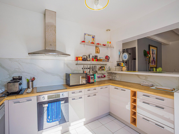 3, Villa in Vidauban with Pool and BBQ Terrace, Var