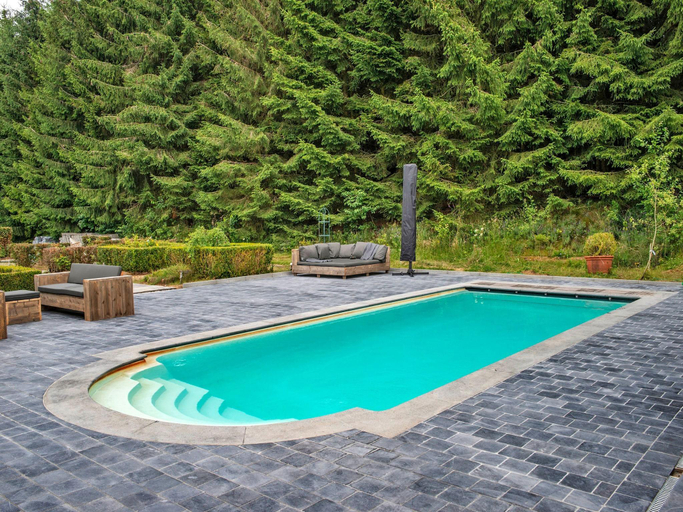 Sport & Beauty 4, Luxury Country House with Pool, Luxembourg