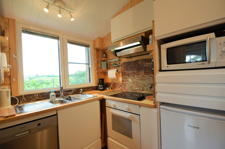 Others 2, Pleasant chalet in Anhee in a charming area, Namur