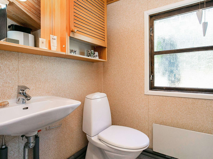 Bathroom 3, 4 Person Holiday Home in Laeso, Læsø