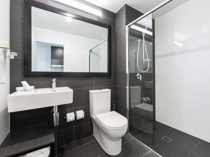 Bathroom 8