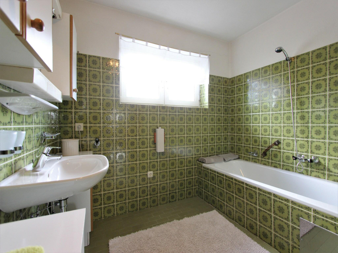 Bathroom 3, Chalet in St Johann near Ski Slopes, Kitzbühel