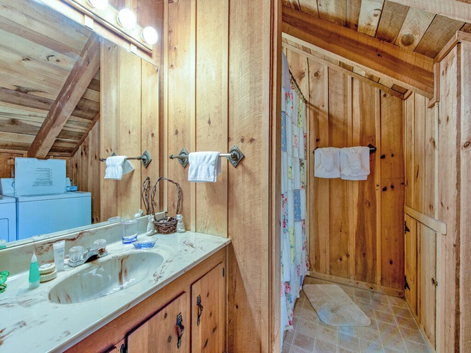 Bathroom 4, Fox Den by Jackson Mountain Rentals, Sevier