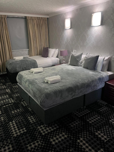 Bedroom 2, The Lane Head Hotel, Calderdale