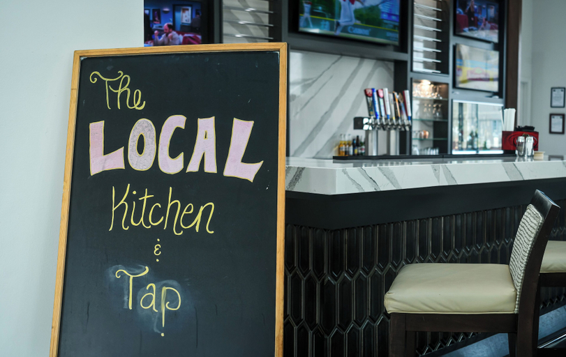Food & Drinks 5, Doubletree by Hilton Hattiesburg, MS, Forrest