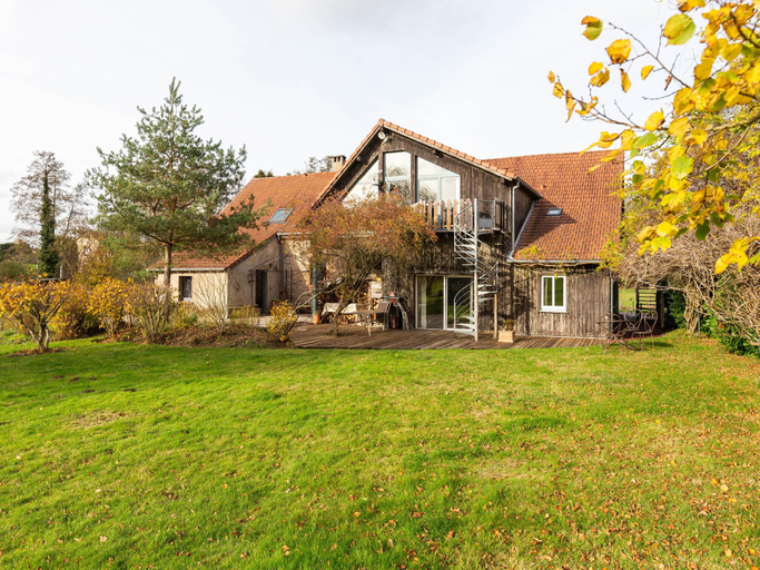 Others 5, Vosges Retreat with Sauna, Moselle