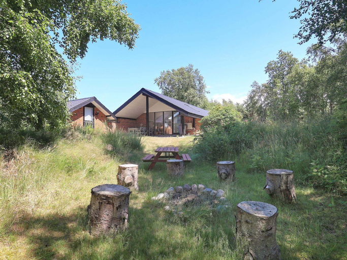 Others 5, 4 Person Holiday Home in Laeso, Læsø
