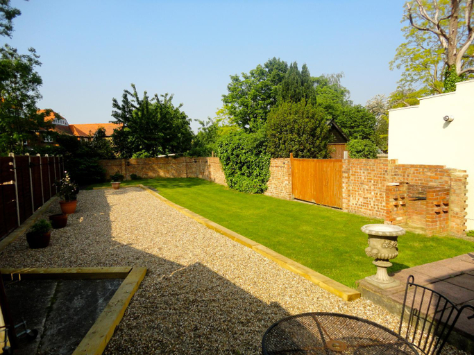 Exterior & Views 2, Warwick Lodge, London