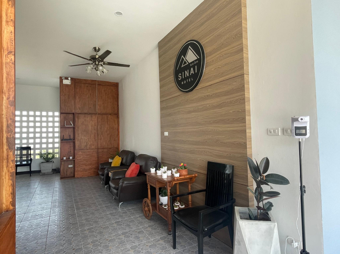Others 5, Sinai Hotel, K. Nikhom Pattan