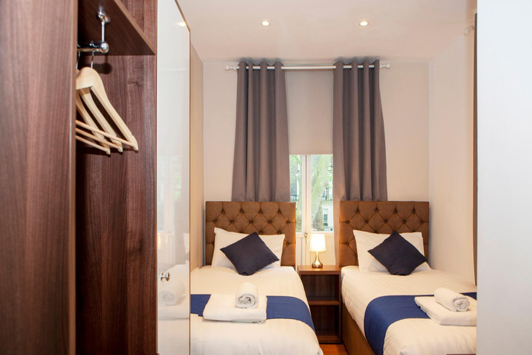 Others 5, Putera Puteri Residence, London