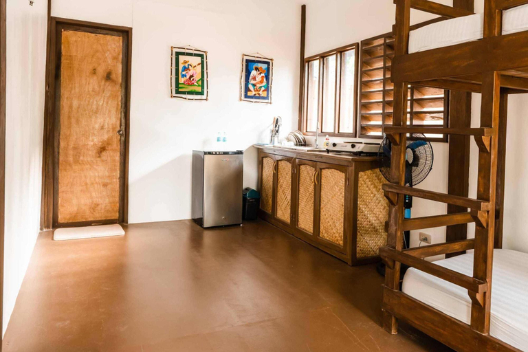 Room 4, Romantic Beach Villas, General Luna