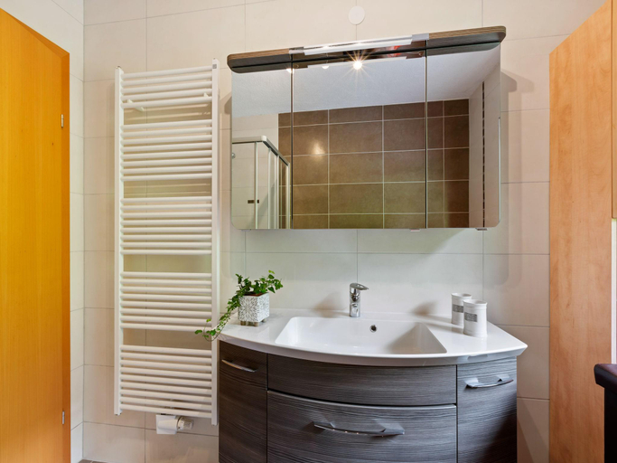 Bathroom 3, Apartment in Hollersbach near Ski Lift, Zell am See