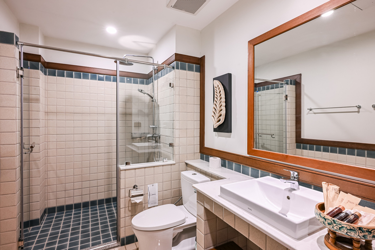 Bathroom 9