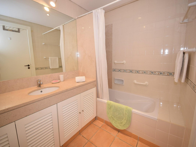 Bathroom 3, Sunny Balcony Apartment and Pool, Loulé
