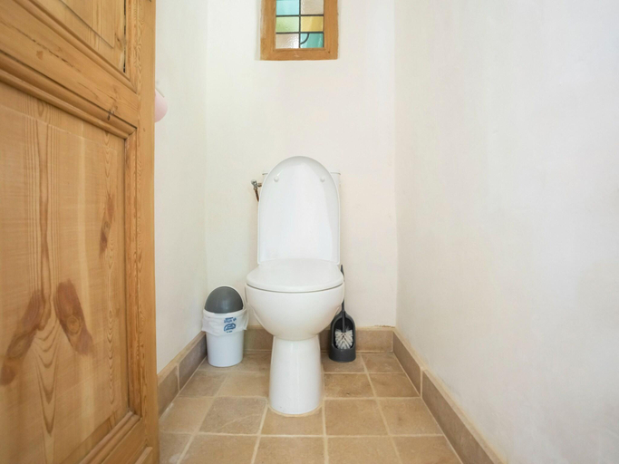 Bathroom 3, Holiday Home in Mazeyrolles with Garden, Dordogne