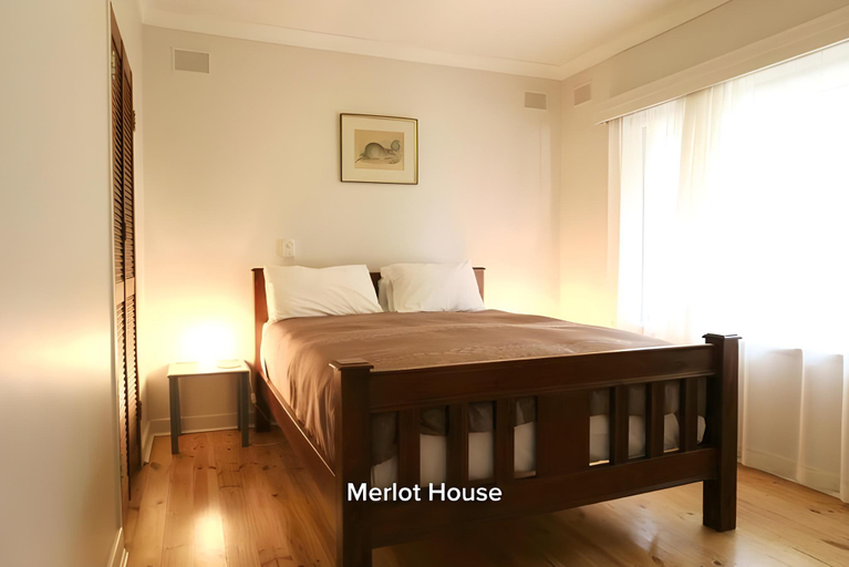 Bedroom 2, The Lyndoch Motel, Barossa