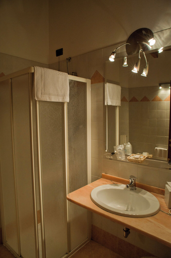 Bathroom 4, Bettina, Verbano-Cusio-Ossola