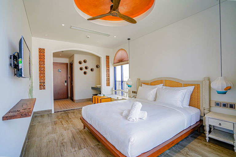 Seahorse Signature Da Nang Hotel By Sujet of Haviland Room Type - King studio with Balcony