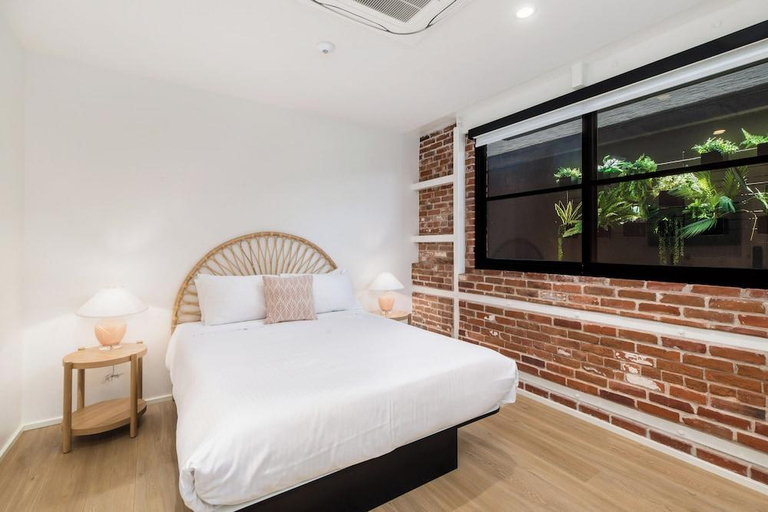 Bedroom 2, The Brick Boutique Hotel, San Diego