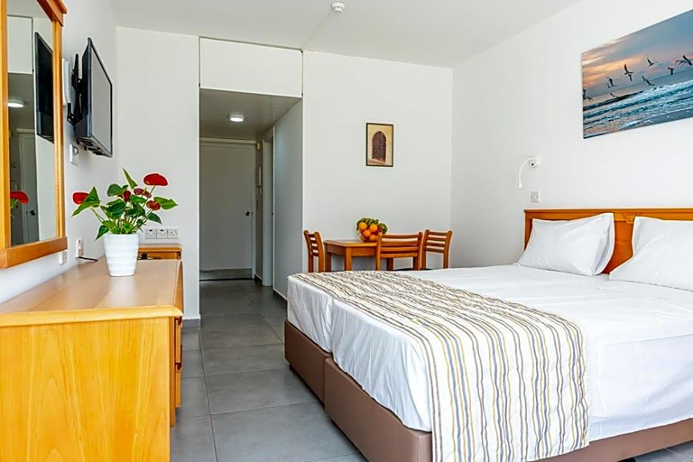 Bedroom 2, Helios Bay Hotel and Suites