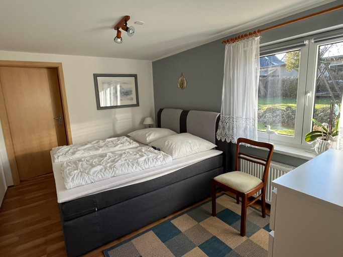 Bedroom 2, Cozy Coastal Stay with Garden, Nordwestmecklenburg
