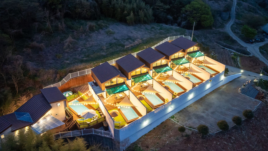 Sport & Beauty 5, Namhae Elsia Pet Pool Villa Pension, Namhae