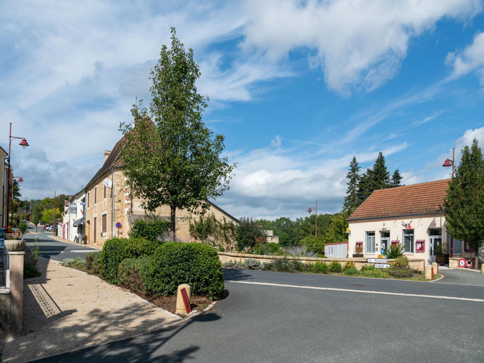 Others 5, Tranquil Escape in Cendrieux, Dordogne
