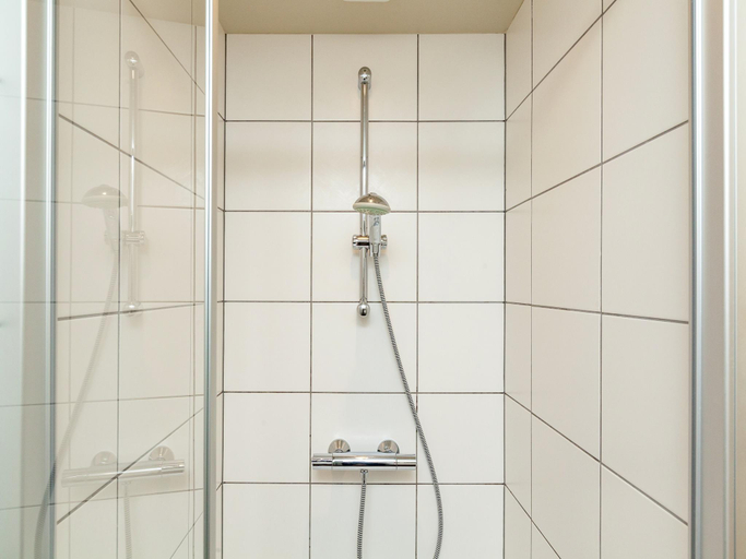 Bathroom 3, Chalet in Bullingen  for 6 Person, Liège
