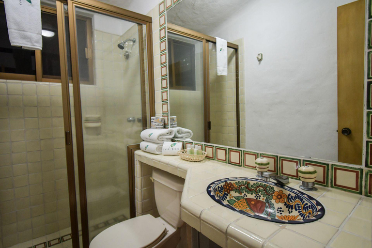 Bathroom 5, Casa Iguana Mismaloya, Puerto Vallarta