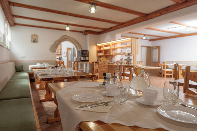 Food & Drinks 5, Rooms & Apartments Pr Matjon, Bled
